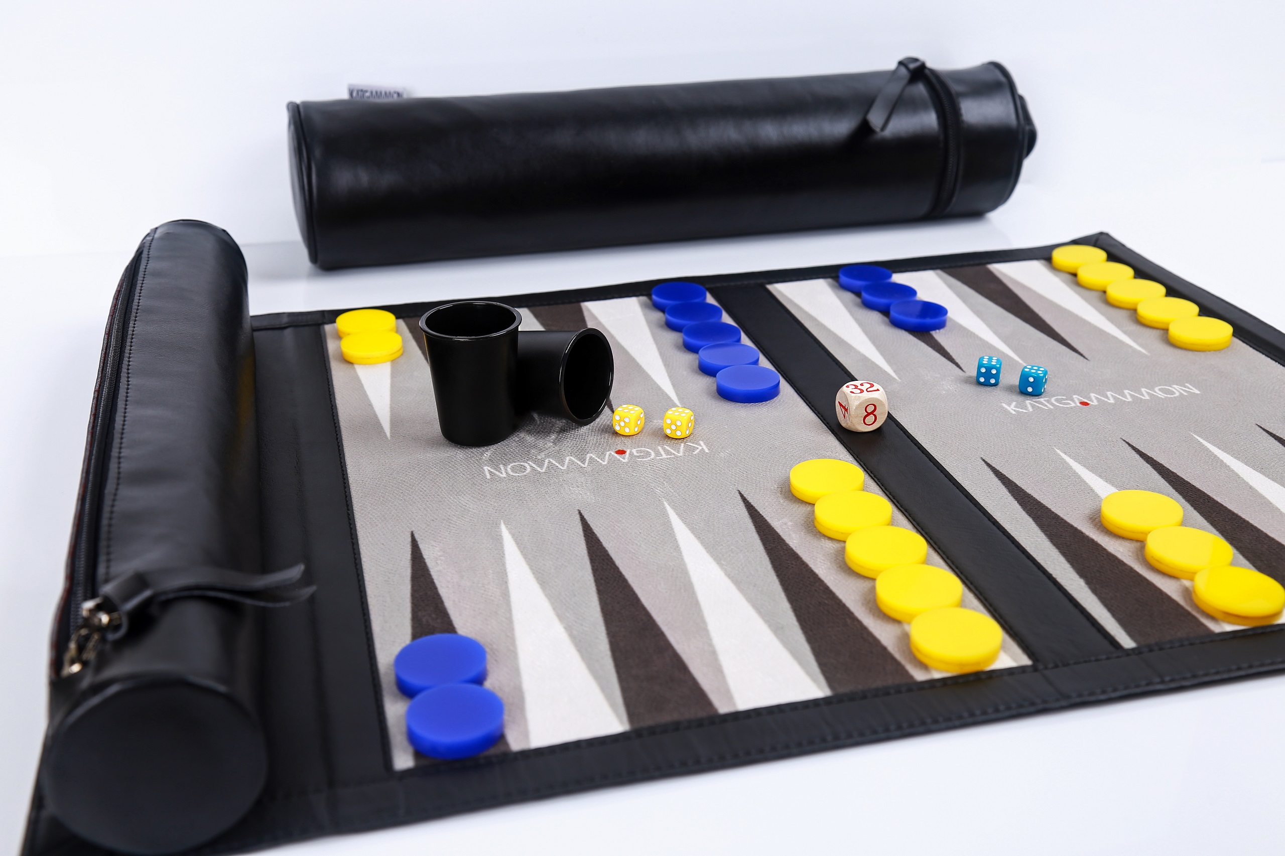 travel size backgammon game